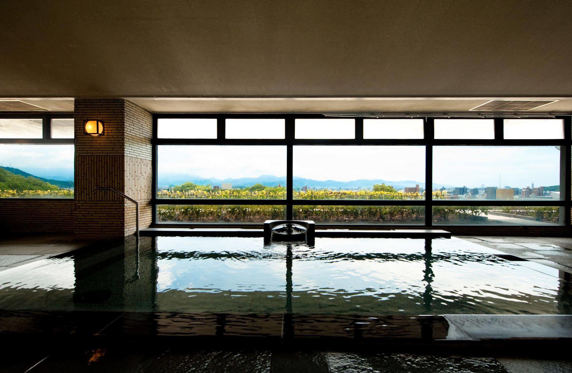Chaharu Hotell Matsuyama  Exteriör bild